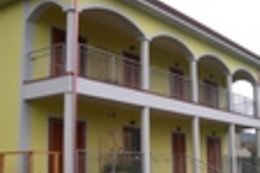 Larus Hotel