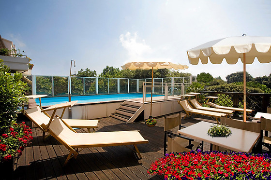 Hotel Savoy - photo 0