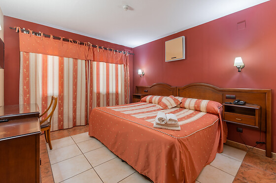 HOTEL PUERTA DE JAVALAMBRE - photo 4