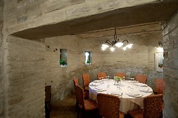 Castello Montegiove