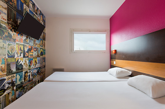 Hôtel hotelF1 Maurepas - photo 1