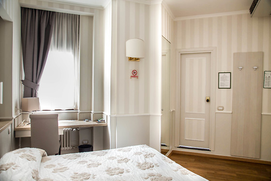 Hotel Flora - photo 4