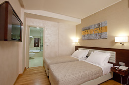 Breaking Business Hotel