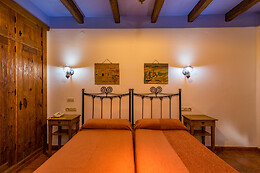 HOTEL RURAL ALMAZARA