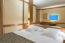 AR HOTEL LOS ARCOS