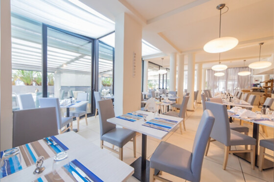 Ferretti Beach Hotel - photo 7