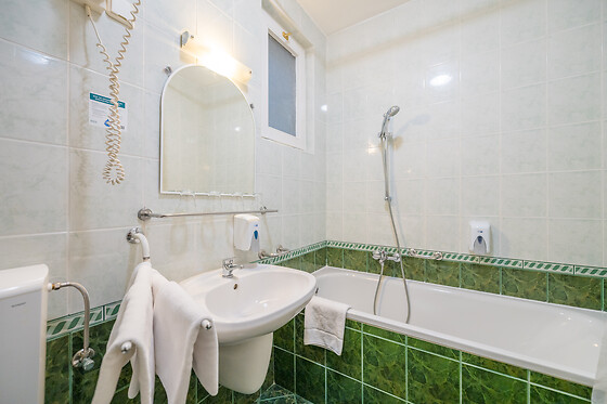 Baross City Hotel - photo 18