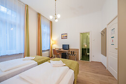 Baross City Hotel